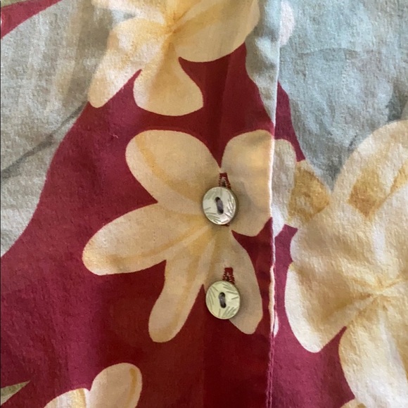 Tommy Bahama 100% Silk Aloha Shirt - Picture 2 of 2